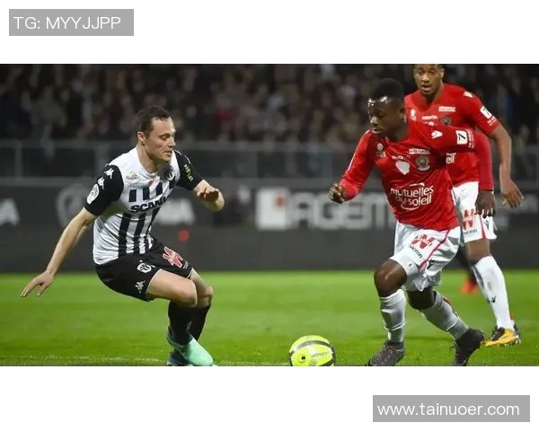 热刺逆袭巴黎圣日耳曼足总杯点球大战引发全场狂欢